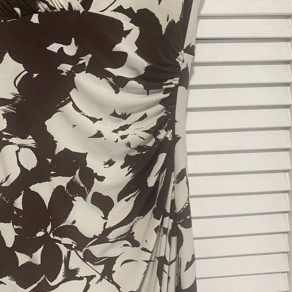 Lauren Ralph Lauren Body Con Dress Brown and Beige Size 4 - Picture 6 of 13